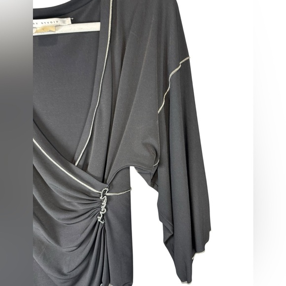 Max Studio Black  shirt blouse Stretchy long sleeves Cross over Size‎ S - Picture 9 of 10